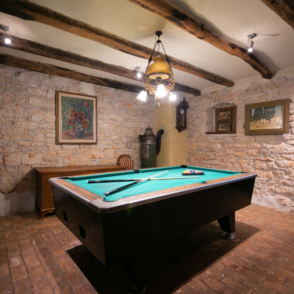 Das Wohnzimmer, Stancija Negričani, Stancija Negričani mit Pool in Istrien, Kroatien Divšići